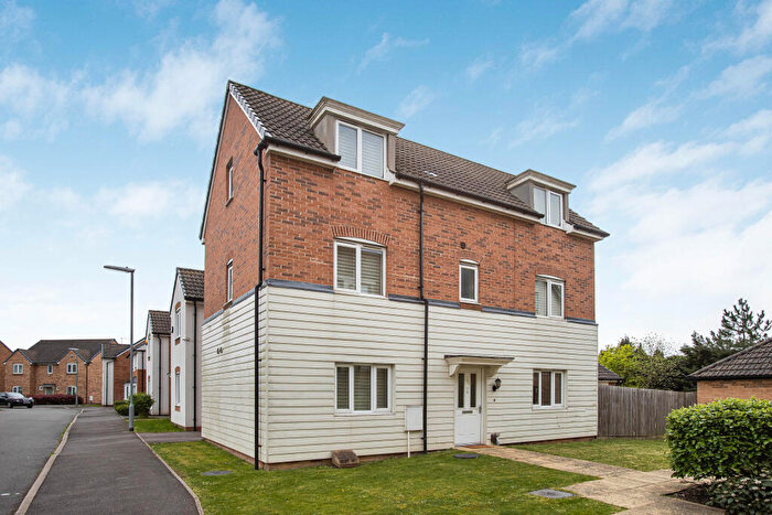 4 Bedroom Detached House For Sale In Sovereign Place, Hatfield, Hertfordshire, AL9