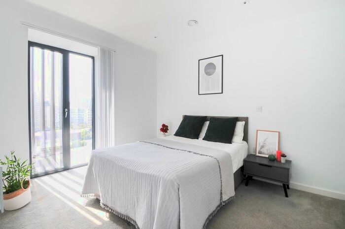2 Bedroom Flat To Rent In Bury Street, Salford, M3