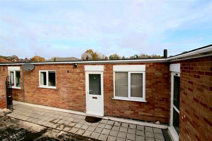 2 Bedroom Flat To Rent In Main Street, Newbold, Rugby CV21