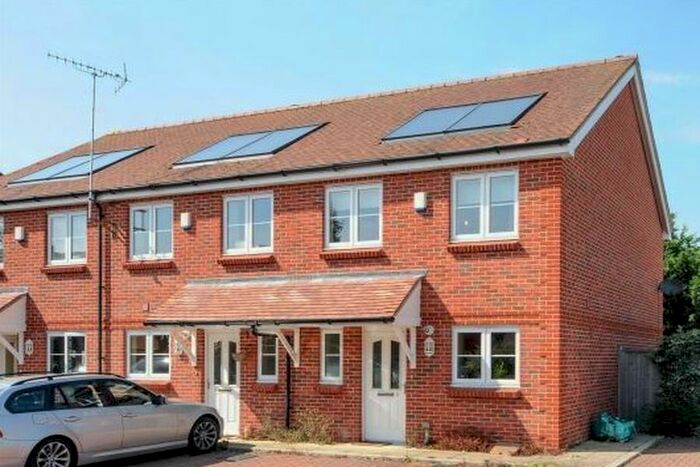 2 Bedroom End Of Terrace House To Rent In Hunts Close, Colden Common, Winchester, SO21