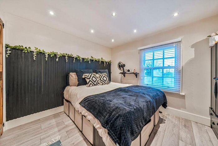 2 Bedroom Terraced House For Sale In Croydon Road, Keston, BR2