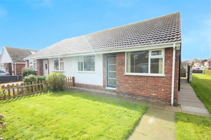 2 Bedroom Semi-Detached Bungalow To Rent In Sheri Drive, Newton-Le-Willows, WA12