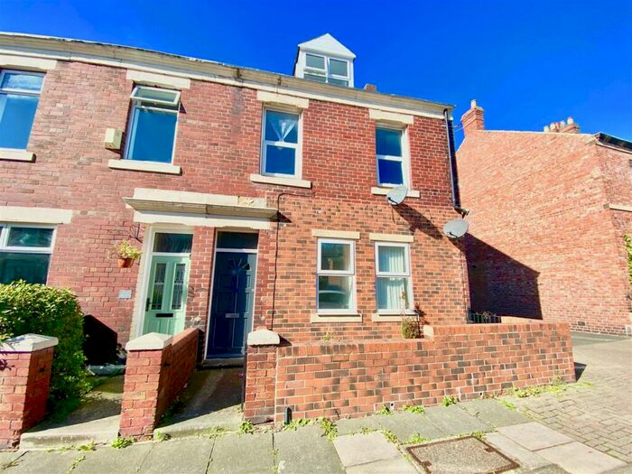 3 Bedroom Maisonette To Rent In Eastbourne Avenue, Bensham, Gateshead, NE8