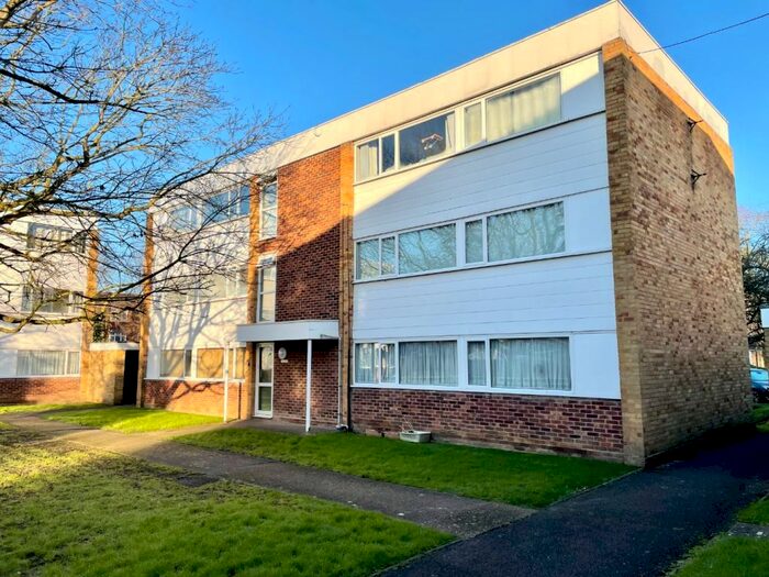 2 Bedroom Apartment To Rent In Hazelbank Court, Chertsey, KT16