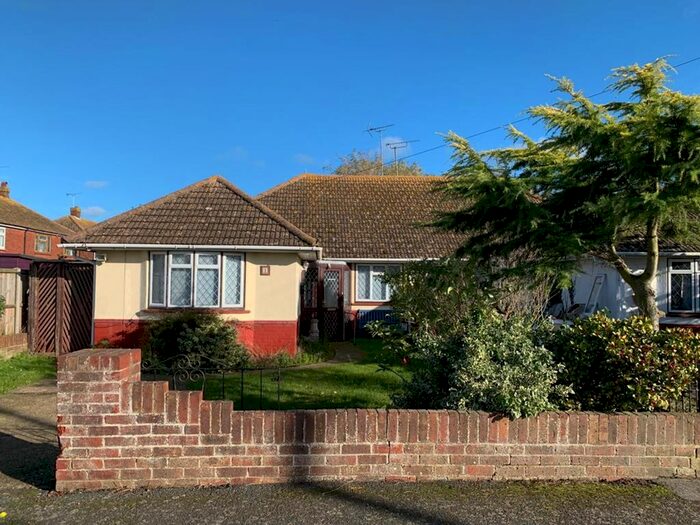 3 Bedroom Semi-Detached Bungalow To Rent In Collingwood Close, Westgate-On-Sea, CT8