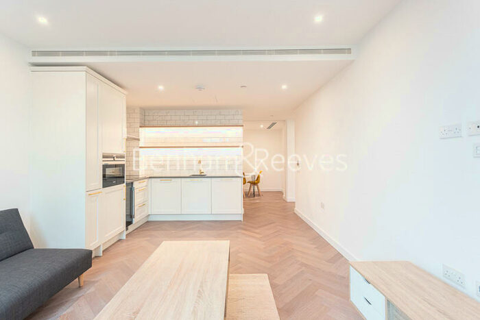 1 Bedroom Apartment To Rent In Cashmere Wharf, London Dock, E1W