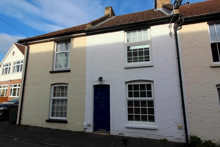 2 Bedroom Terraced House To Rent In Albert Road, Englefield Green, Egham TW20