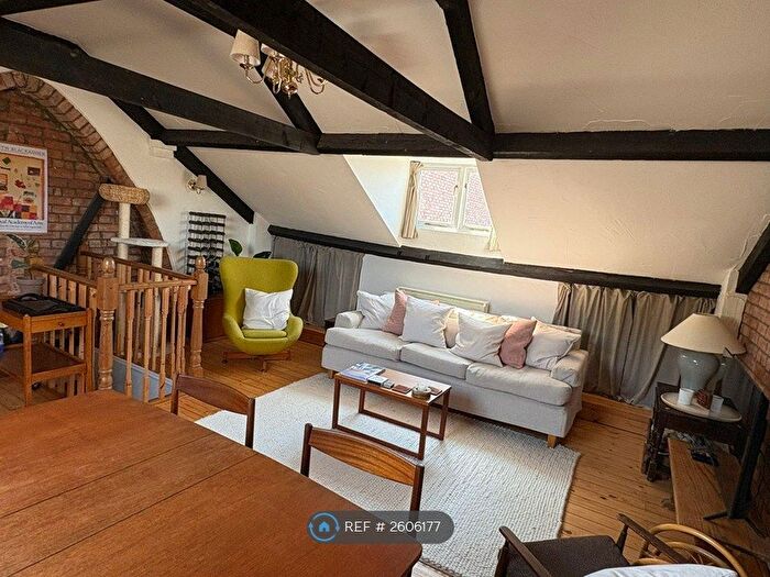 2 Bedroom Flat To Rent In Clarendon Street, Leamington Spa, CV32