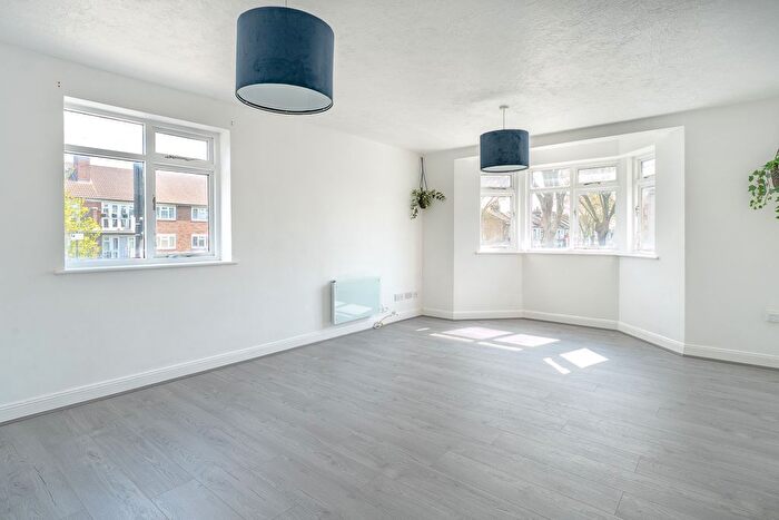 2 Bedroom Flat To Rent In St. Andrew's Road, London, E13