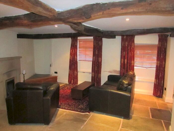 2 Bedroom House To Rent In Castle Hill, Lancaster, LA1