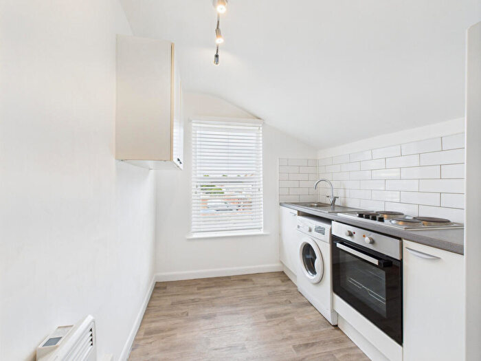 1 Bedroom Apartment To Rent In Twyford Avenue, Portsmouth, PO2