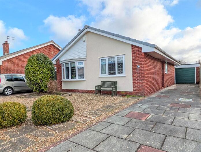 2 Bedroom Detached Bungalow For Sale In Northwood Close, Lytham, FY8