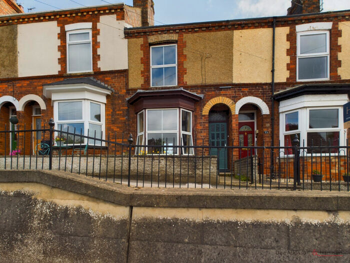 2 Bedroom Terraced House To Rent In Hornsea, HU18