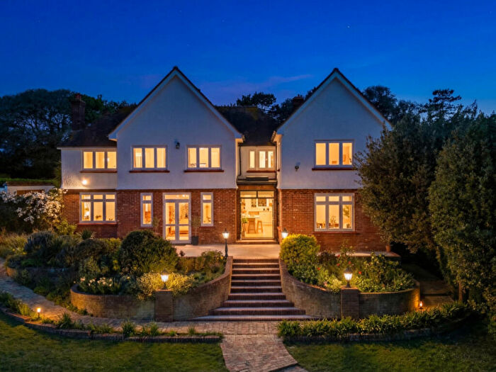 4 Bedroom Detached House For Sale In Broadlands, Broadstairs, CT10