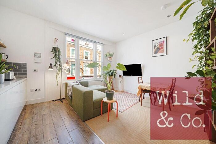 2 Bedroom Flat For Sale In Mare Street, Hackney, E8