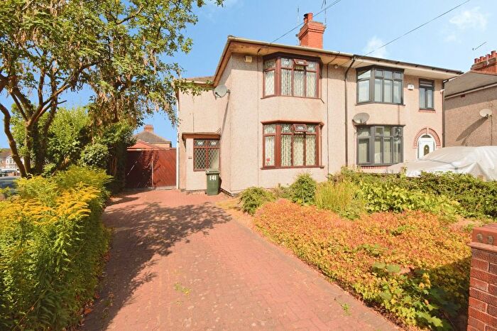 3 Bedroom Semi Detached House For Sale In Hall Green Road, Coventry, West Midlands, CV6