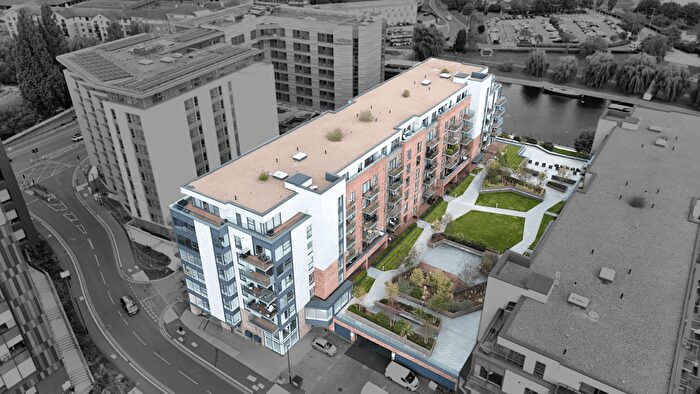 2 Bedroom Flat For Sale In East Station Road, Fletton Quays, Peterborough, PE2