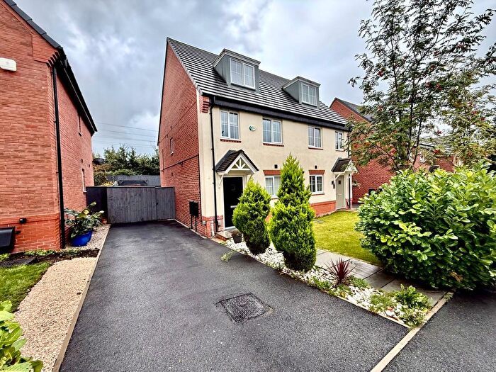 3 Bedroom Semi-Detached House To Rent In Stratford Drive, Prescot, L34