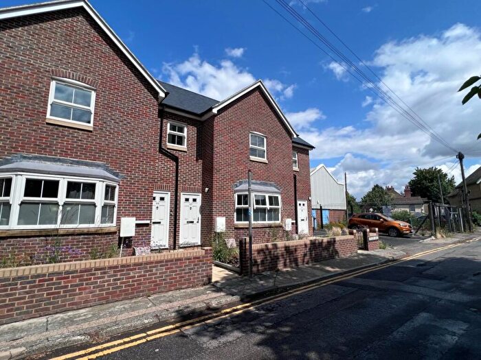 2 Bedroom Maisonette To Rent In Gordon Road, CT1