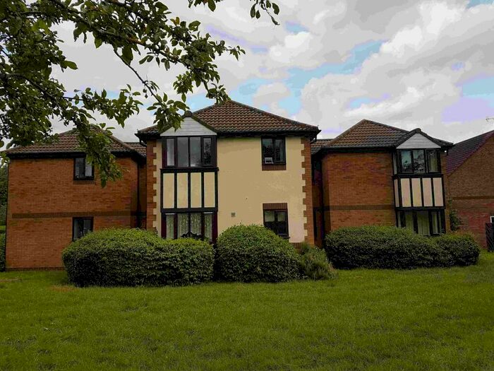 1 Bedroom Flat To Rent In Laurel Fields, Potters Bar, EN6