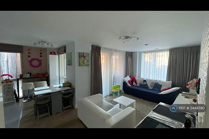 2 Bedroom Flat To Rent In Bellow House, Harrow, HA1