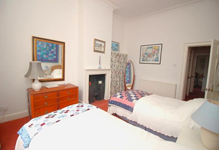 2 Bedroom Apartment To Rent In Trafalgar Road, Bath, Somerset, BA1
