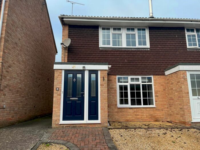 3 Bedroom Property To Rent In Plantagenet Chase, Yeovil, BA20
