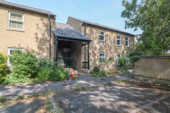 2 Bedroom Flat To Rent In Walpole Road, Cambridge, CB1