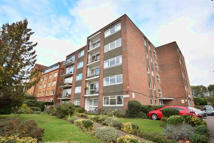 2 Bedroom Flat To Rent In Galsworthy Road, Norbiton, Kingston Upon Thames, KT2
