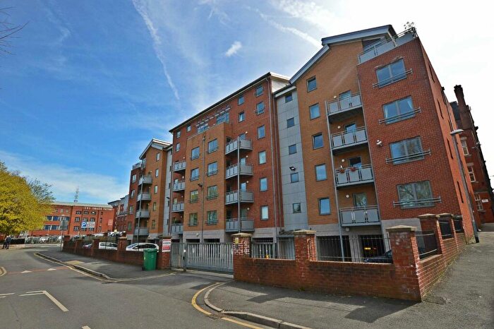 2 Bedroom Flat To Rent In Angel Meadows, Naples Street, Noma, Manchester, M4