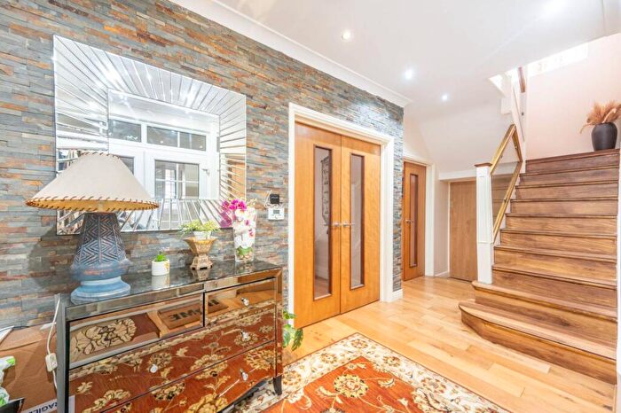 8 Bedroom Semi-Detached House To Rent In Ravenscroft Avenue, Preston Road, Wembley, HA9