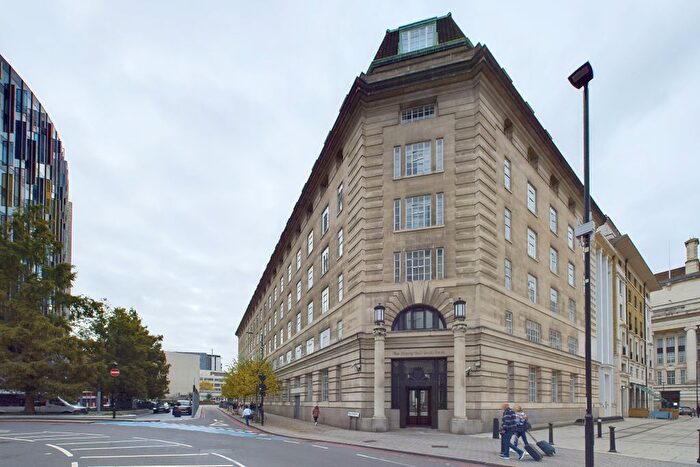 2 Bedroom Flat To Rent In County Hall Apartments, Belvedere Road, London, SE1