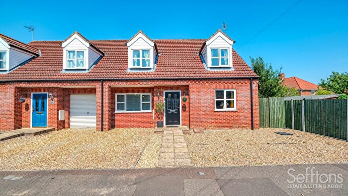 4 Bedroom Semi Detached House For Sale In Edwards Road, Sprowston, NR7