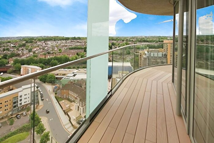 2 Bedroom Flat To Rent In Cornmill Lane Lewisham, SE13