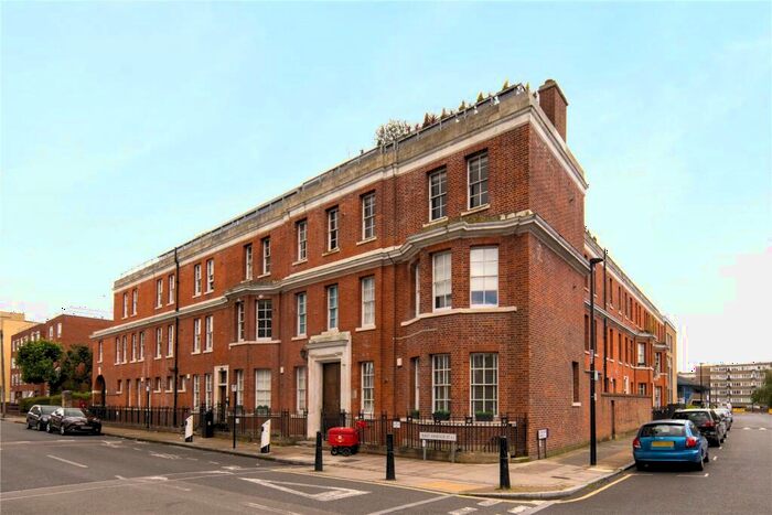 2 Bedroom Flat To Rent In Whittington Apartments, East Arbour Street, Stepney, London, E1