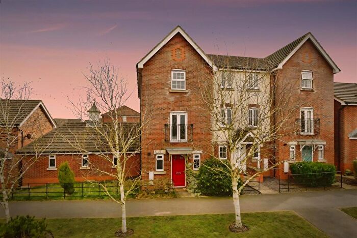 3 Bedroom Town House For Sale In Abbey Park Way, Weston, Crewe, CW2