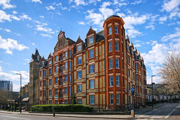 1 Bedroom Flat For Sale In Lidyard Road, N19