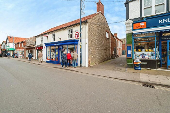 2 Bedroom Flat For Sale In High Street, Sheringham, NR26