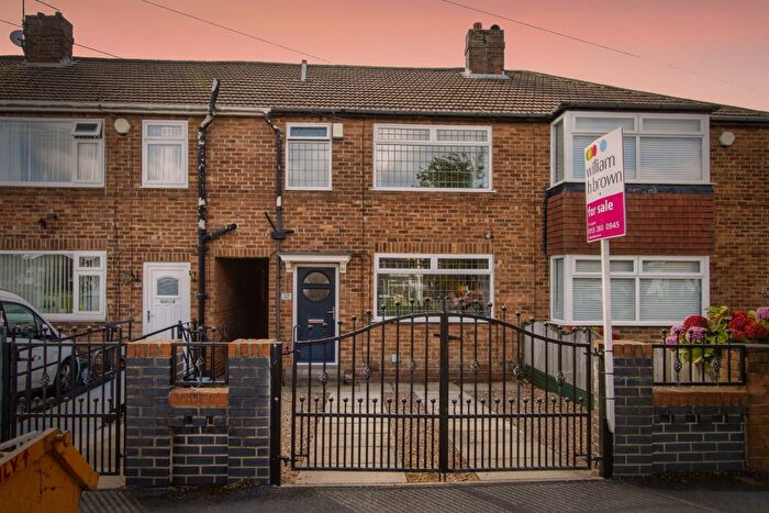 3 Bedroom Terraced House For Sale In Kelmscott Green, Leeds, LS15