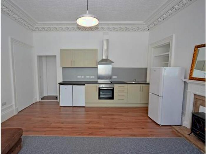 1 Bedroom Flat To Rent In Bellvue Apartments, Oban, PA34