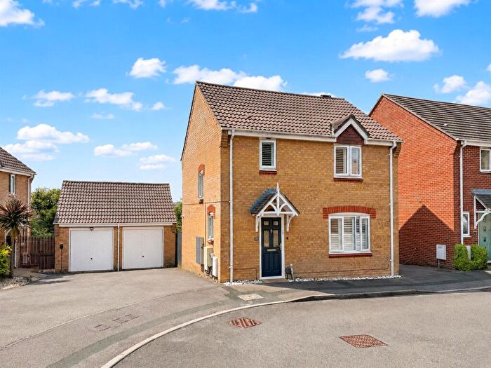 3 Bedroom Detached House To Rent In Caer Peris View, Portchester, PO16