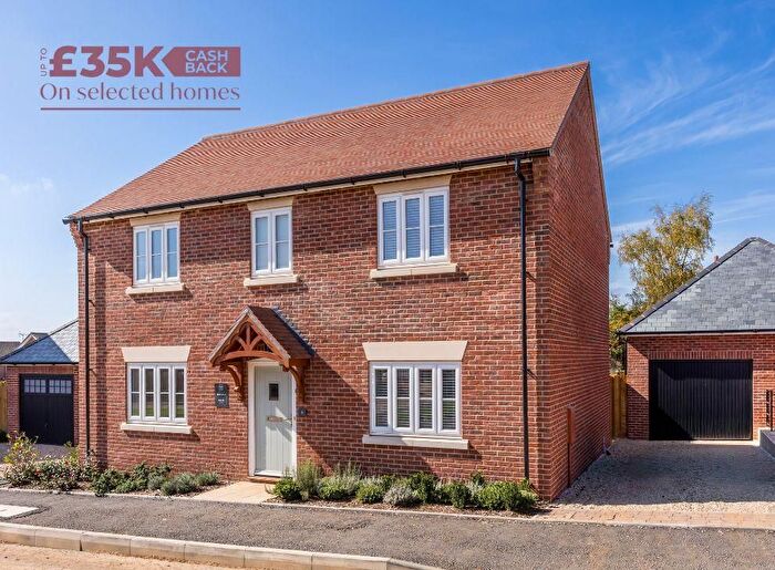 4 Bedroom Detached House For Sale In Fiddleford Ridge, Sturminster Newton, DT10