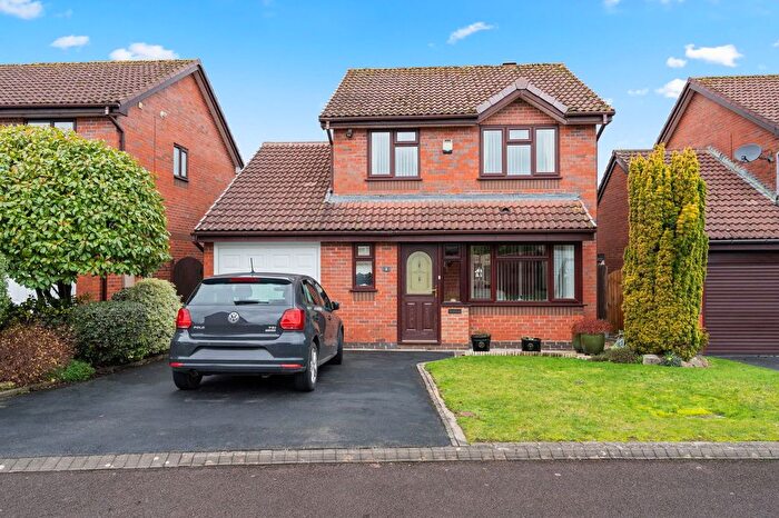 3 Bedroom Detached House For Sale In Bregawn Close, Bishops Cleeve, Cheltenham, GL52