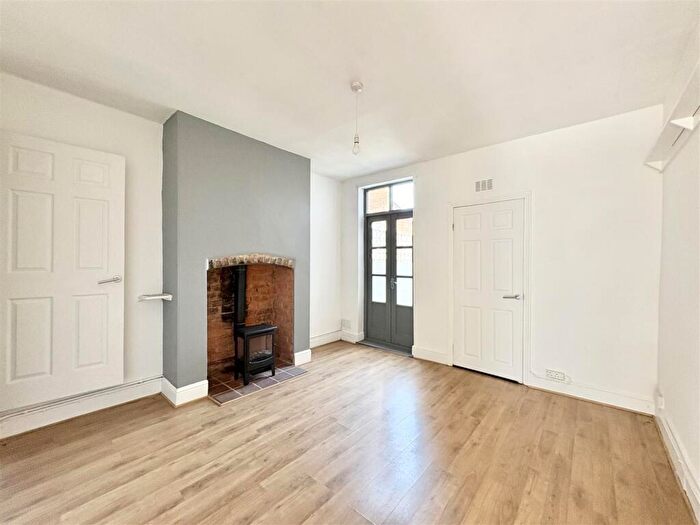 2 Bedroom Terraced House To Rent In Gedling Road, Arnold, NG5