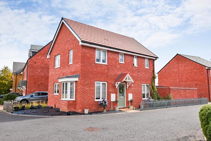 3 Bedroom Detached House For Sale In St Andrews Way, Heybridge, CM9