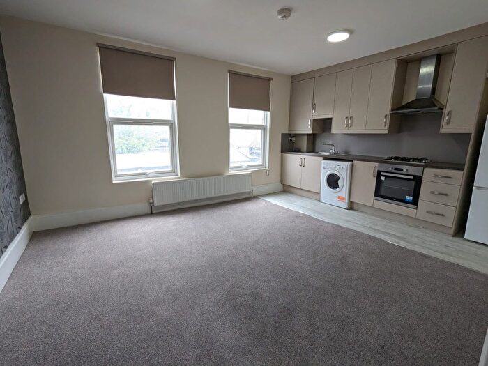 1 Bedroom Flat To Rent In Station Road, Willesden Junction, NW10