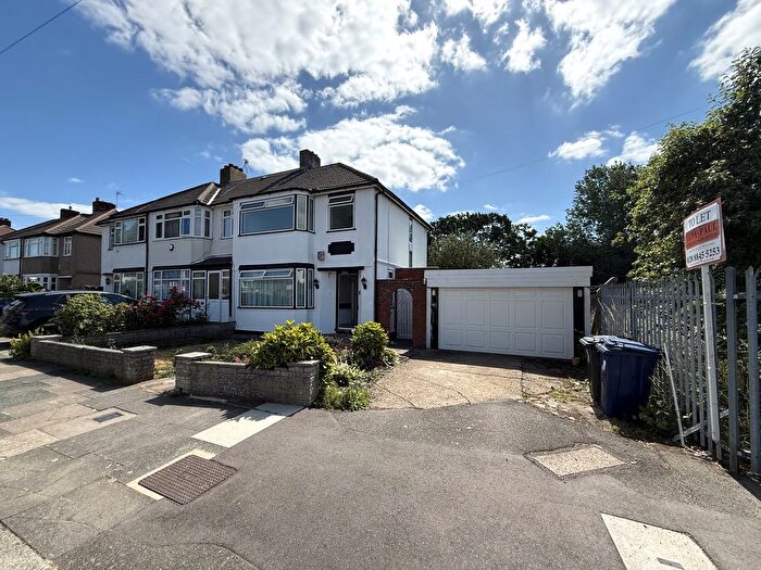 3 Bedroom End Of Terrace House To Rent In Carr Road, Northolt, UB5