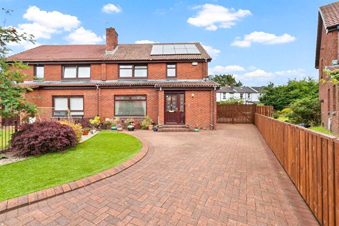 3 Bedroom Semi-Detached House For Sale In Gooseholm Crescent Dumbarton, G82