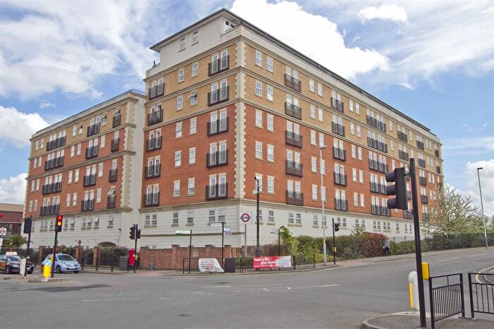 2 Bedroom Flat To Rent In Pembroke Road, Ruislip, HA4