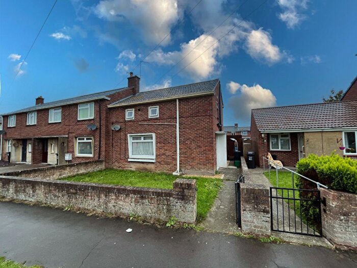 2 Bedroom End Of Terrace House To Rent In Westonzoyland Road, Bridgwater, Somerset, TA6